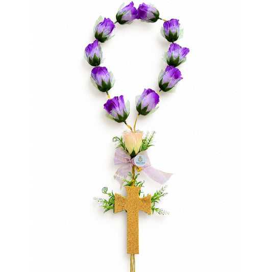 Decenario Con Rosas Moradas Y Cruz